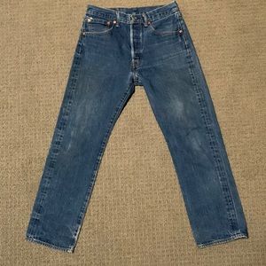 LEVIS 501 MED WASH JEANS • W 32 L 32